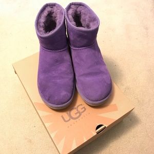 UGG Classic Mini